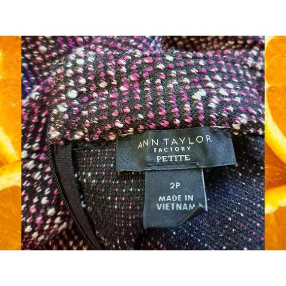 Ann Taylor Factory Petite Pink, Black and White Knit Short Sleeve Dress Size 2P - Picture 4 of 8